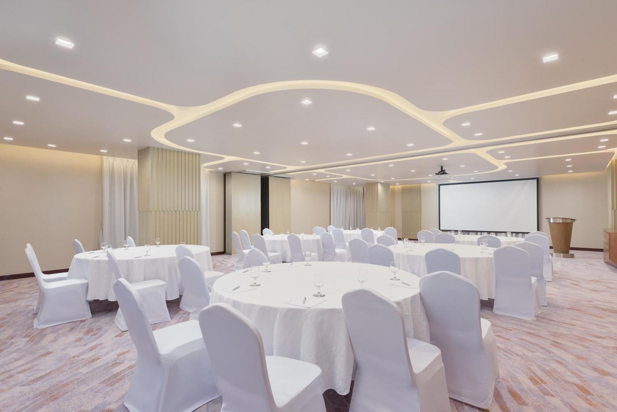 Intercityhotel Bawshar Muscat Exterior photo